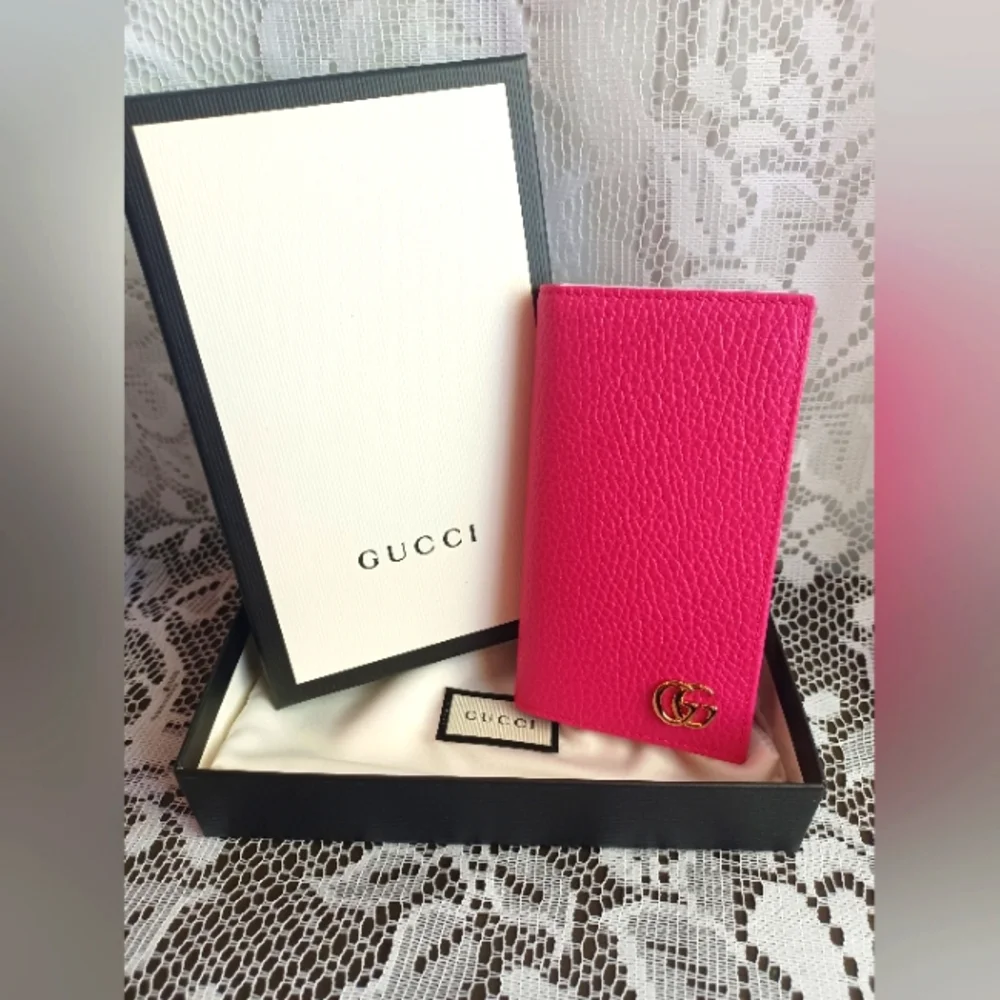 Gucci Pink Bifold Wallet Phone Card Holder Wallet Iphone 7/8